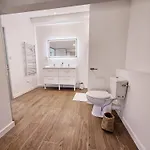 بيت للعطل Au Son De L'eau *