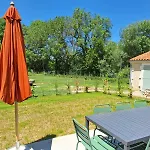 Prázdninový dům Au Son De L'eau Birac (Charente)