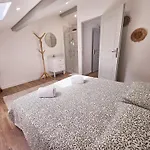 بيت للعطل Au Son De L'eau