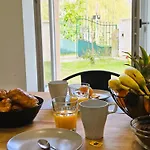 Prázdninový dům Au Son De L'eau Birac (Charente)