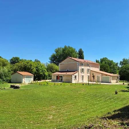 Apartment Au Son De L'eau Birac (Charente)