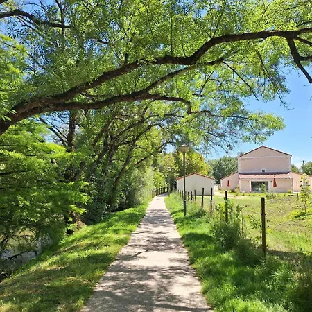 Apartment Au Son De L'eau Birac (Charente)