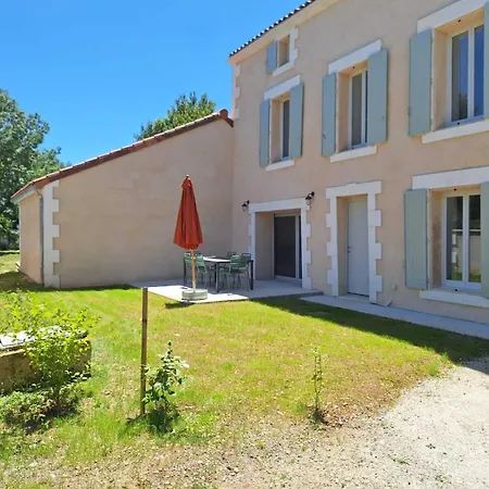 Au Son De L'eau Lägenhet *