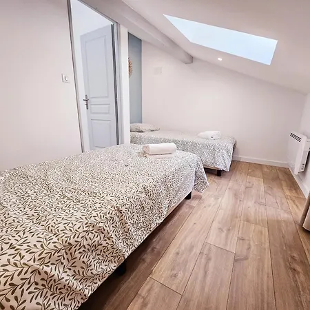 Au Son De L'eau Lägenhet