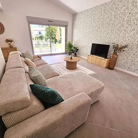 Lägenhet Au Son De L'eau Birac (Charente)